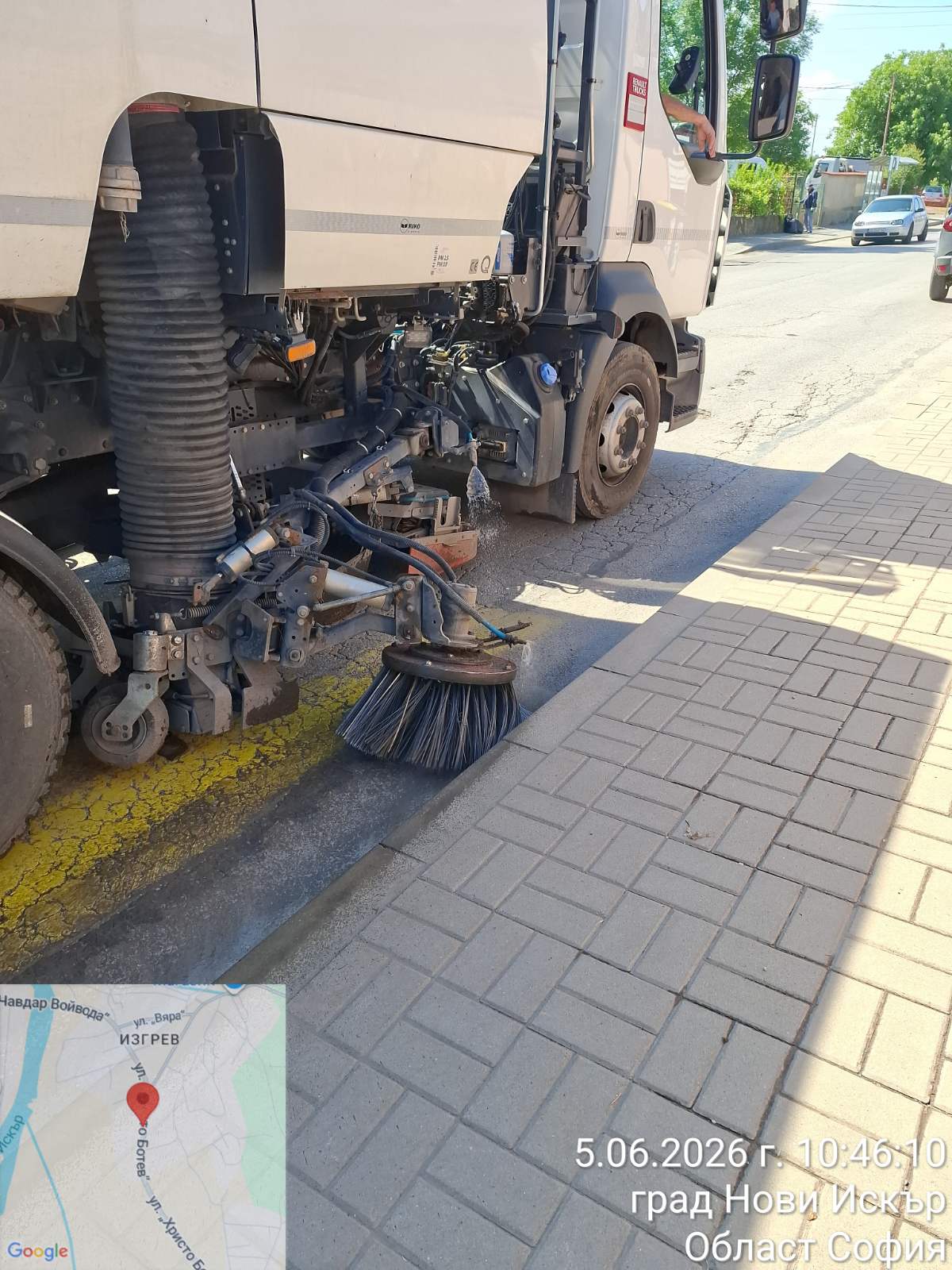 Механизирано метене на улични платна