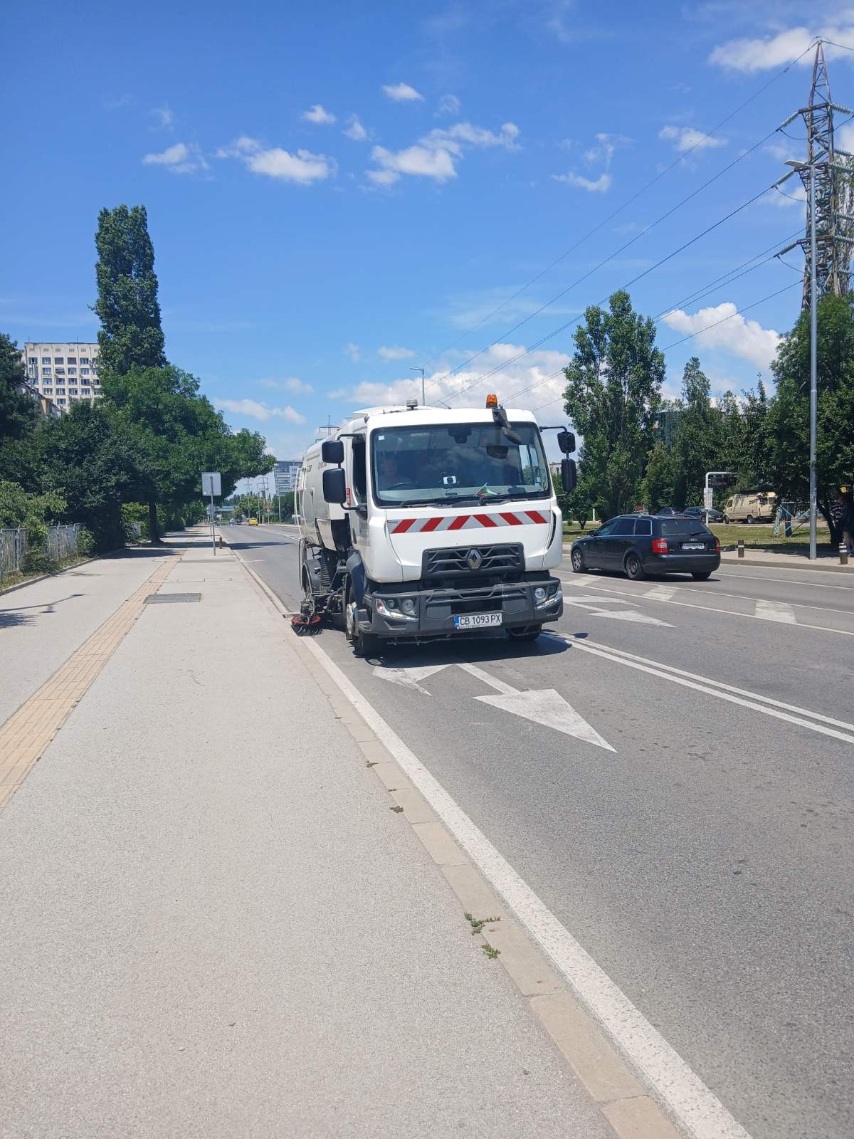 Механизирано метене на улични платна