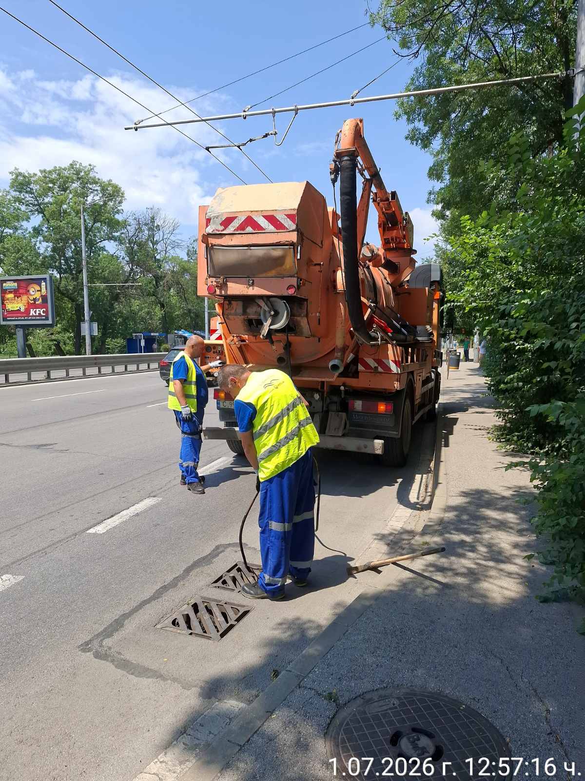 Профилактика на дъждоприемни шахти 