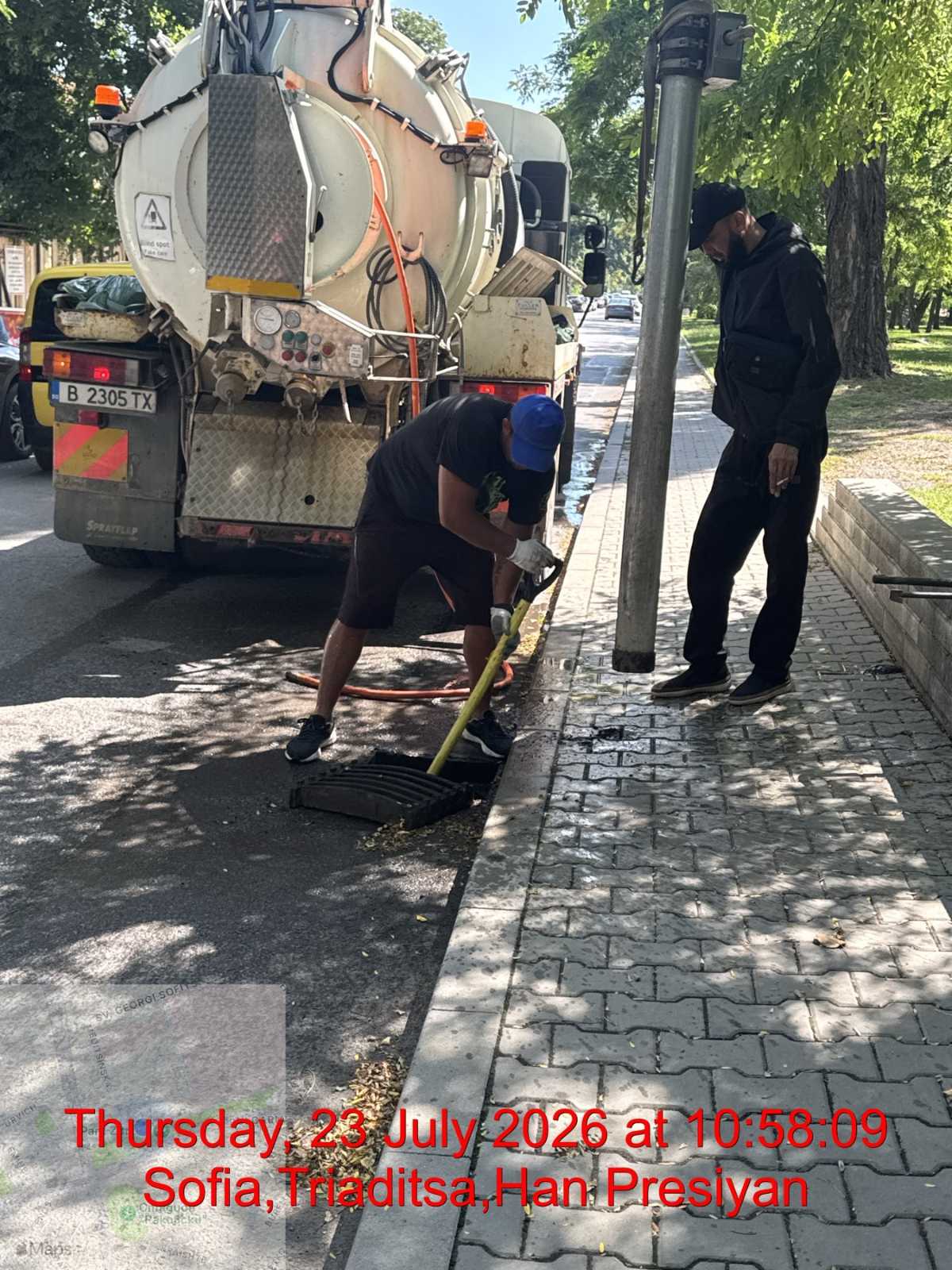 Почистване на дъждоприемни шахти