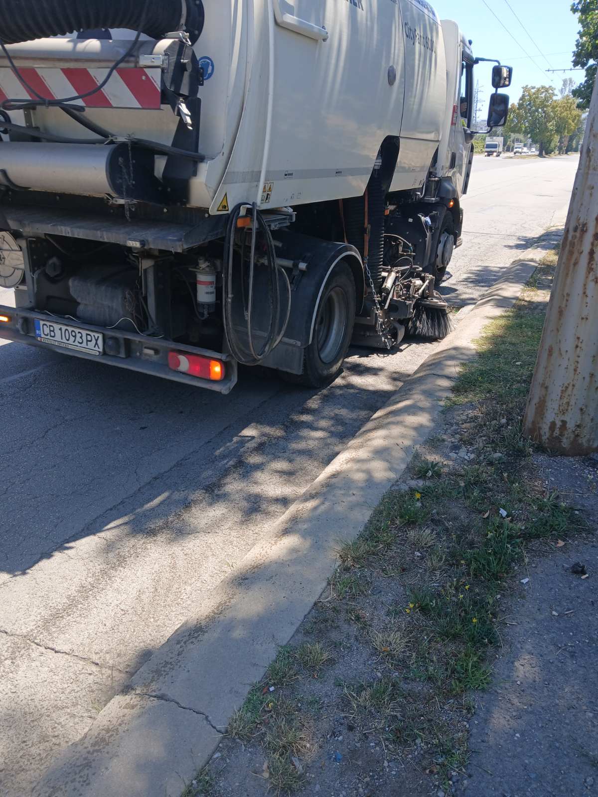 Механизирано метене на улични платна