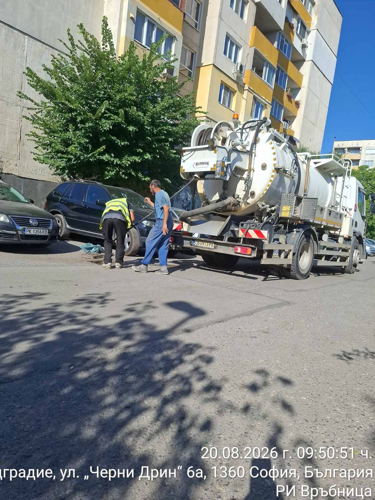 Почистване на дъждоприемни шахти