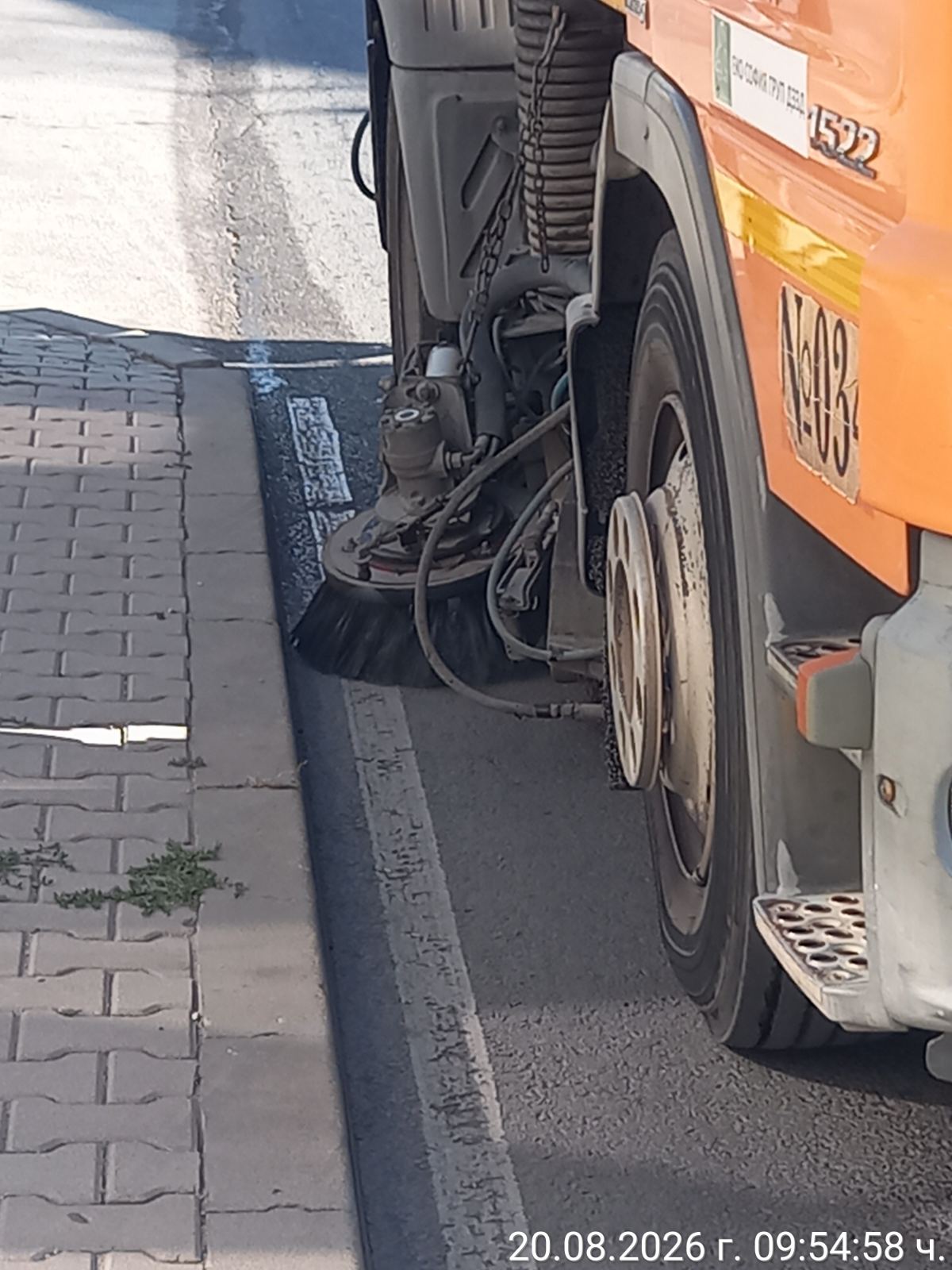 Механизирано метене на улични платна