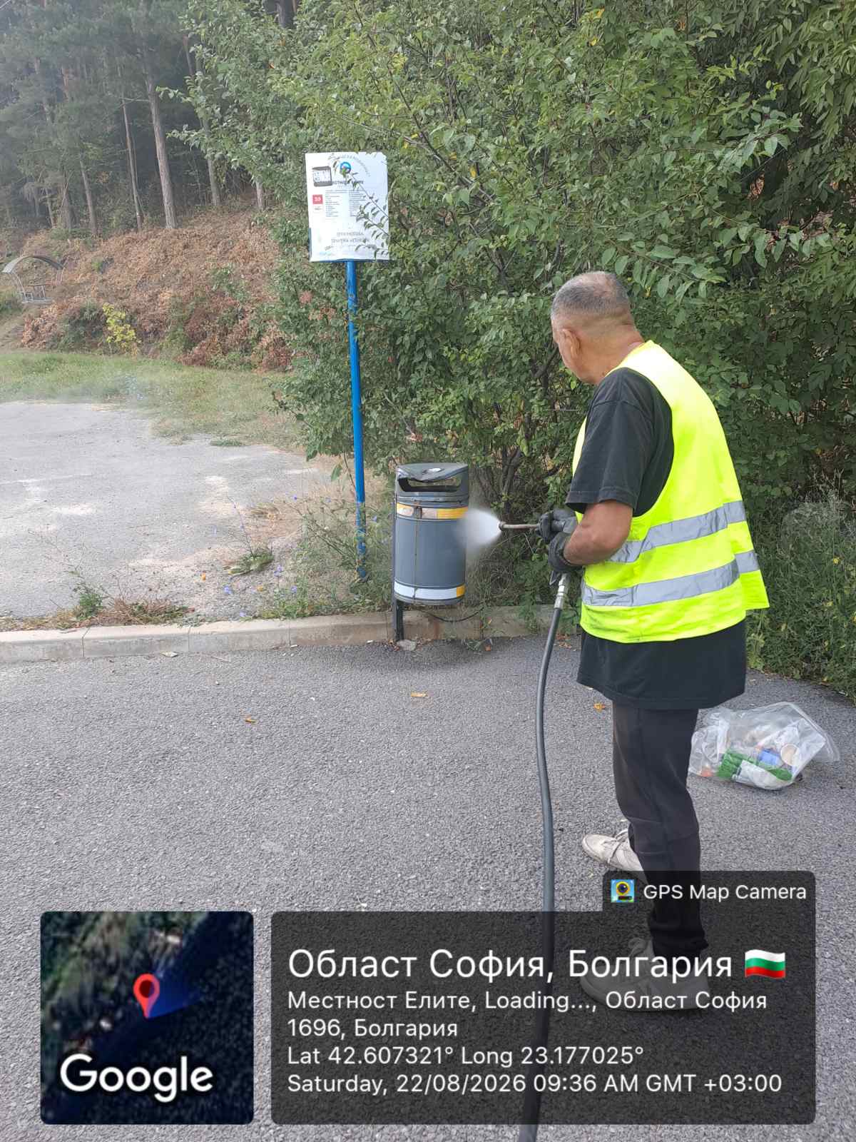 Почистване и дезинфекция на улични кошчета