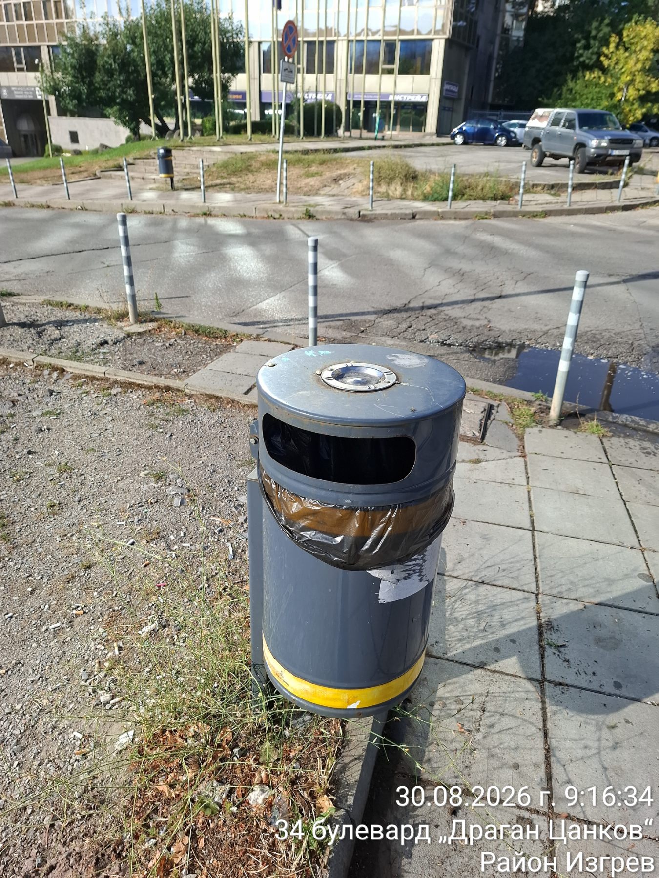 Обслужване на улични кошчета