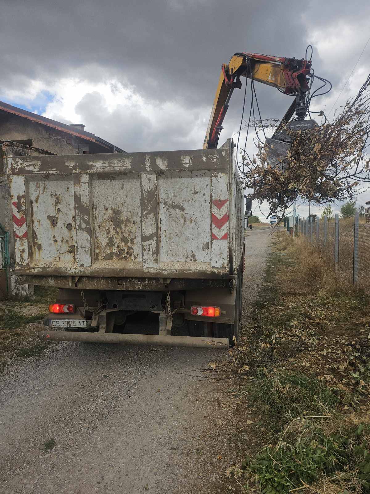 Събиране и извозване на зелени отпадъци