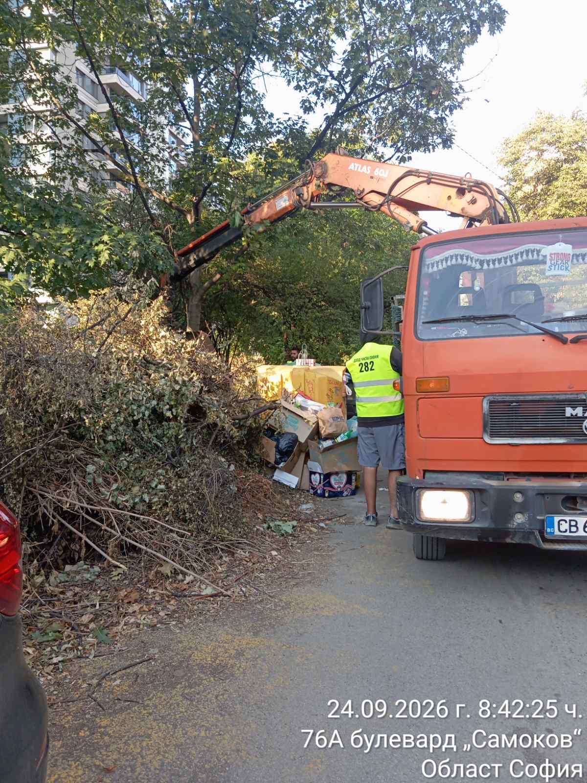 Събиране и извозване на зелени отпадъци