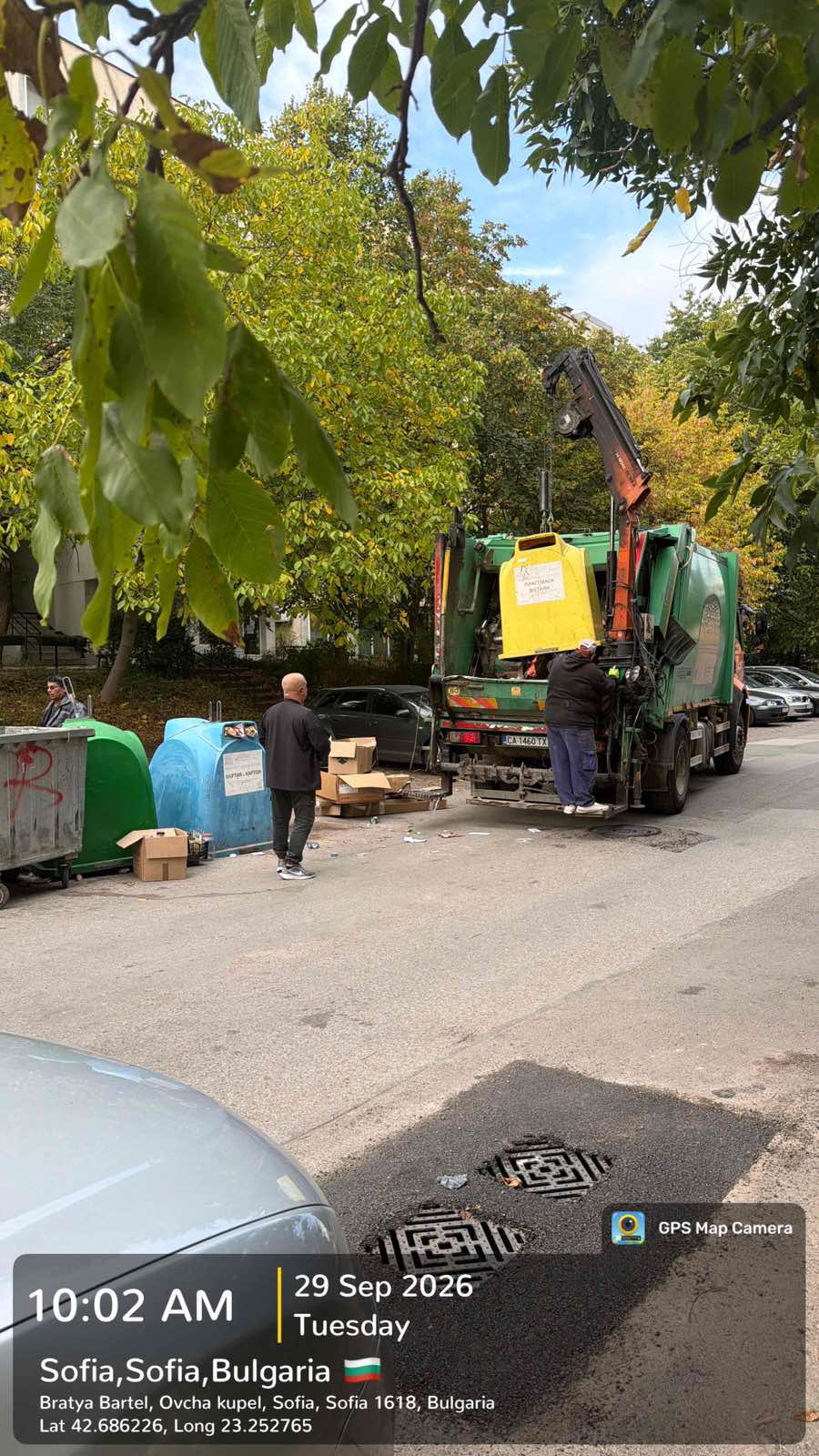 Обслужване на контейнери за разделно събиране 