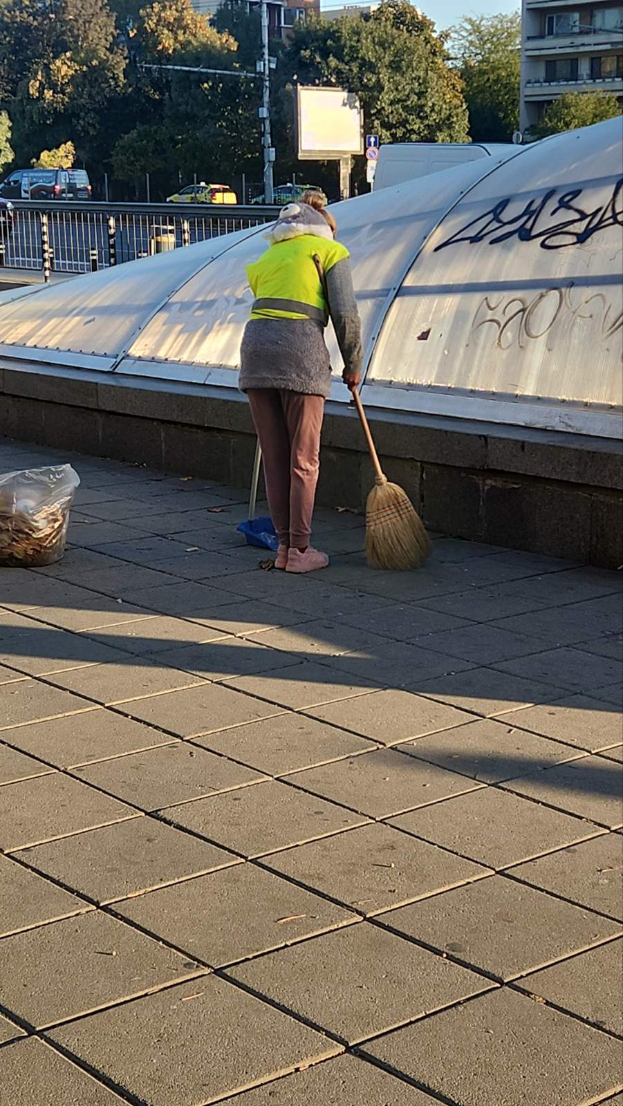 Почистване на обществени пространства