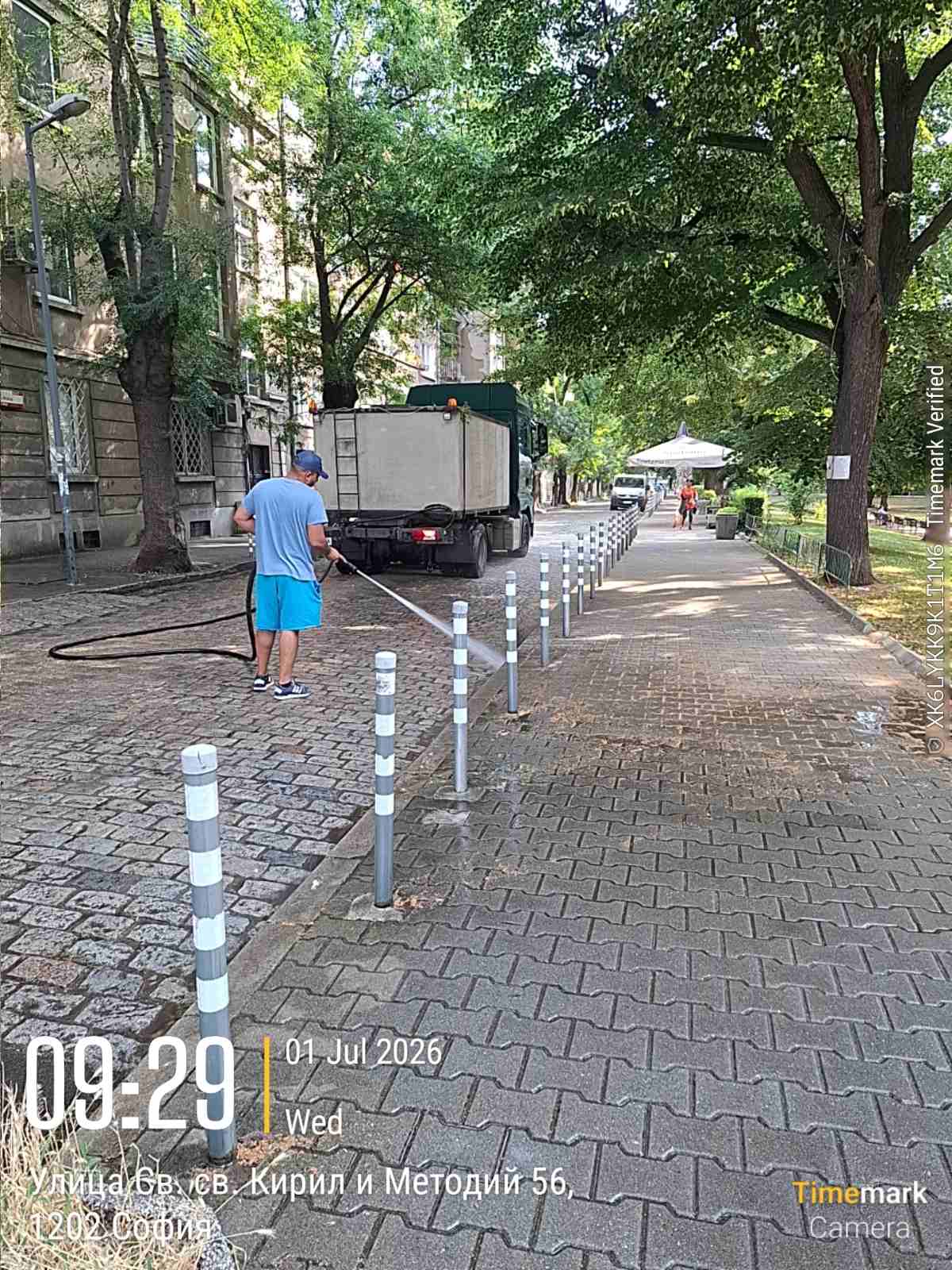 Миене с автоцистерна с маркуч